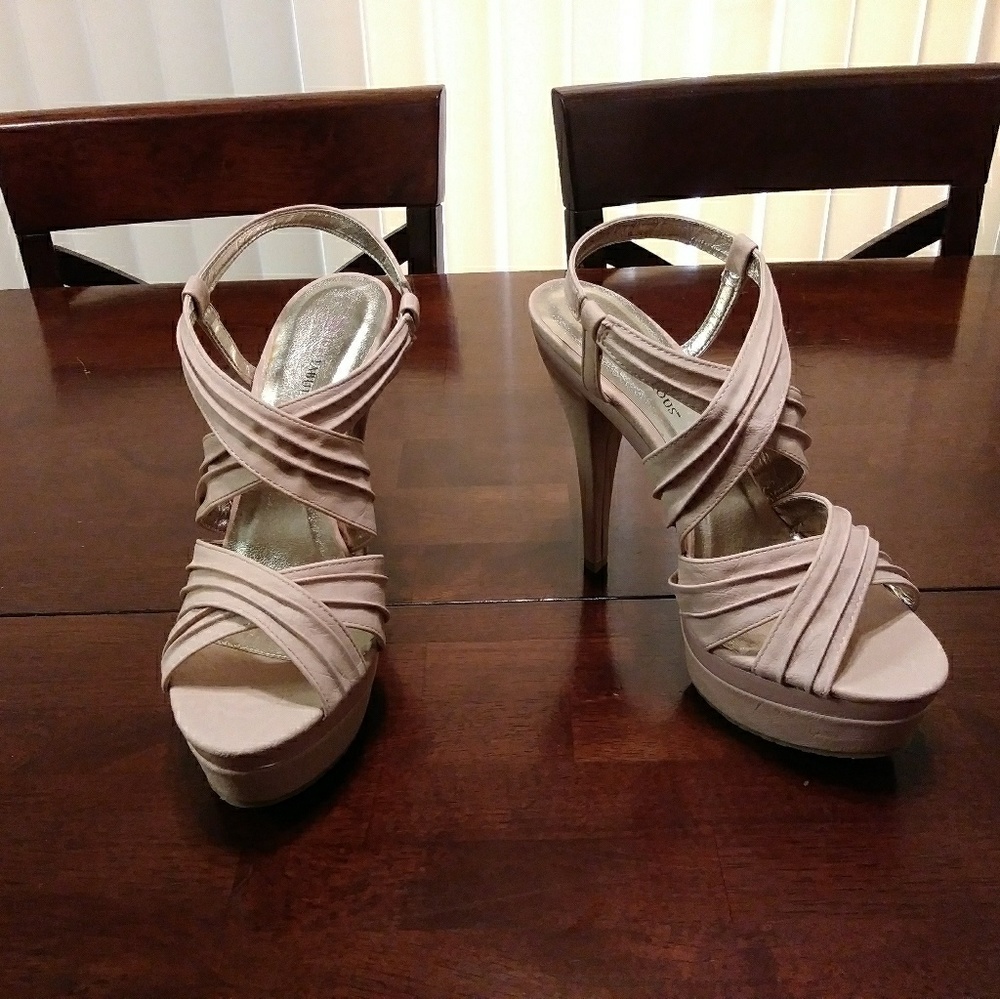 Women's shoes